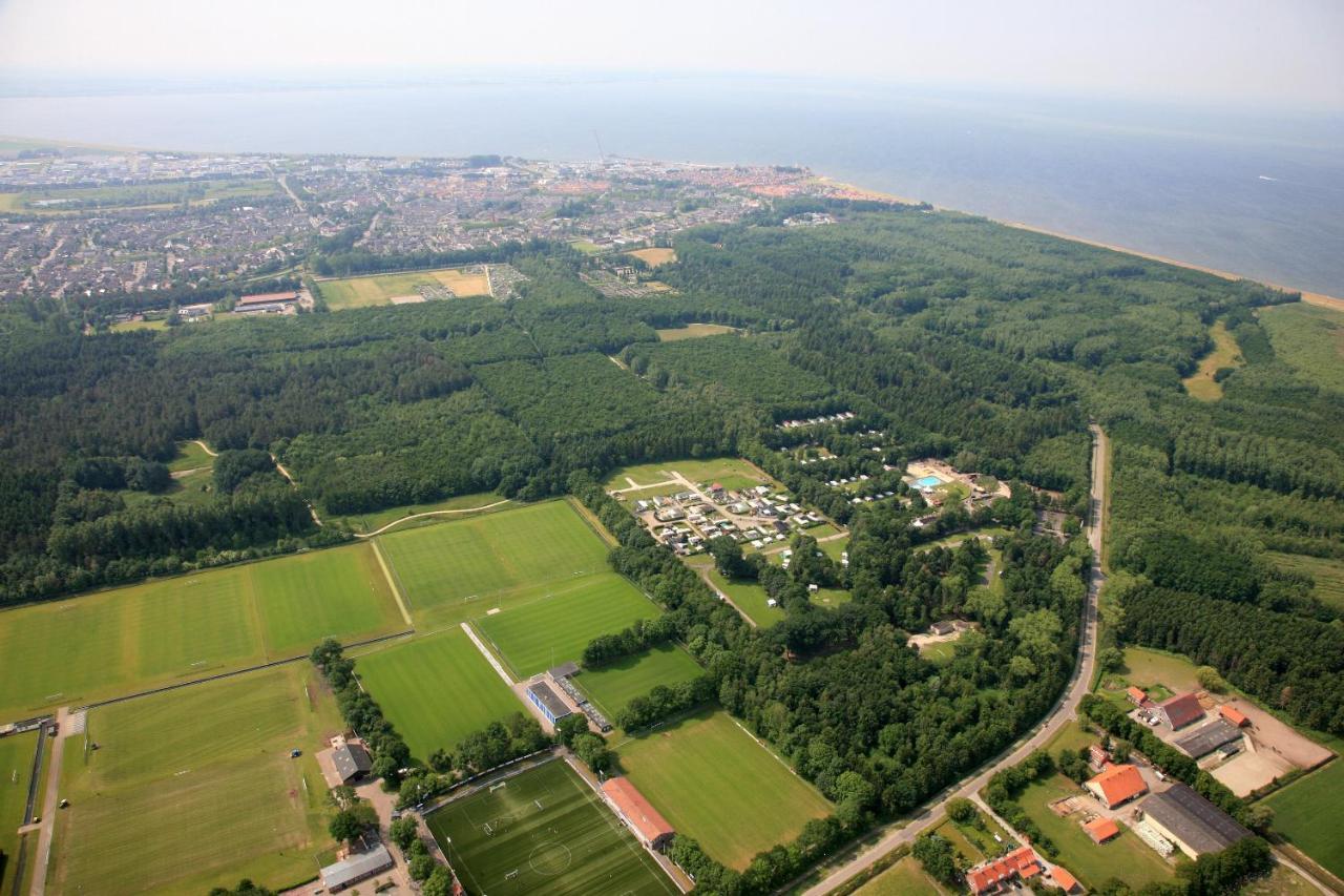 Vakantiepark 'T Urkerbos - Kabouterhuisje Exteriör bild